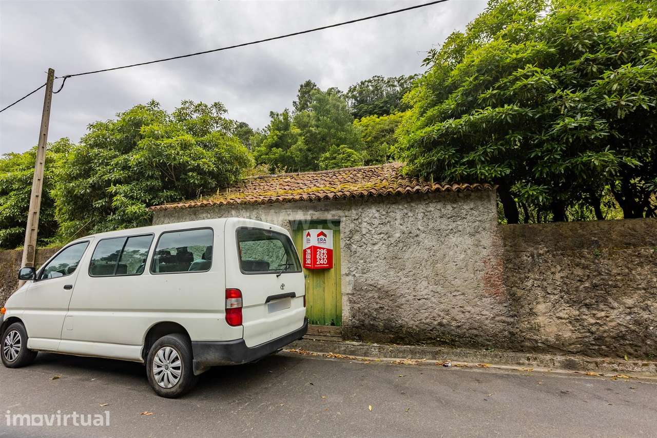 Terreno Misto - Água do Pau - Grande imagem: 4/6