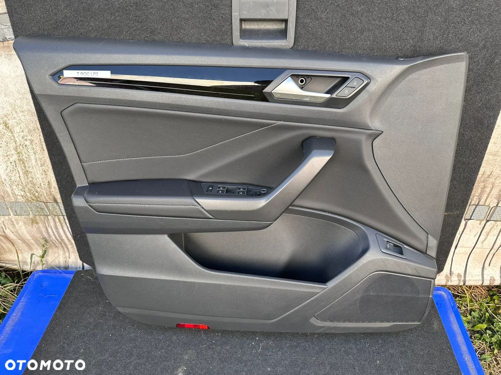 Tapicerka boczek drzwi lewy przód VW T-Roc