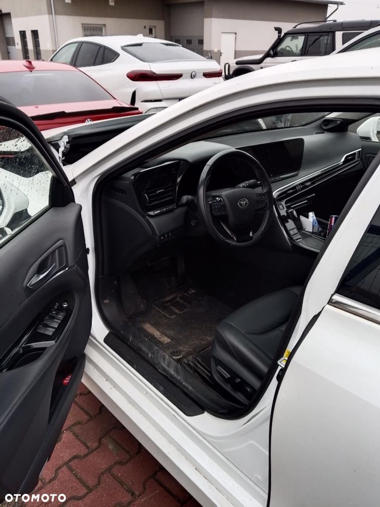 Toyota Mirai Luxury - 10