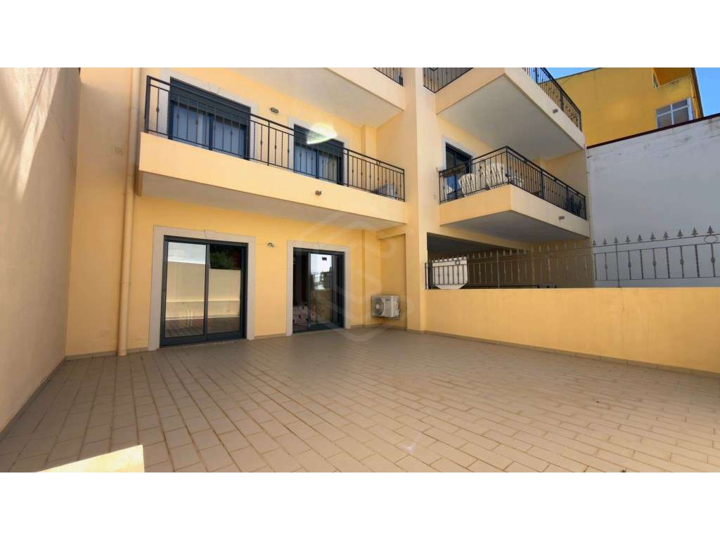 Apartamento T2 com duas varandas de áreas generosas em Quarteira, A... - Grande imagem: 3/33