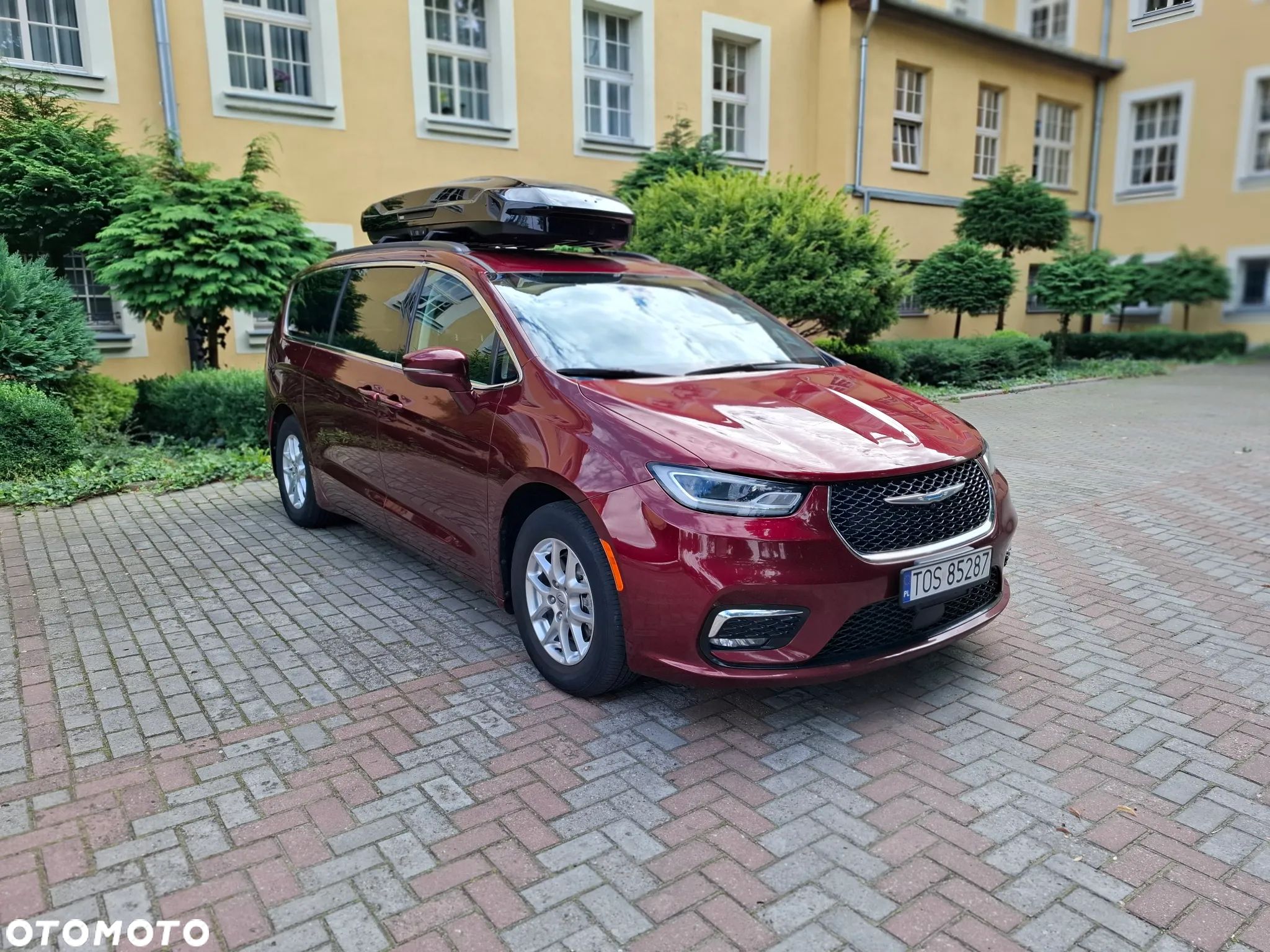 Chrysler Pacifica - 1