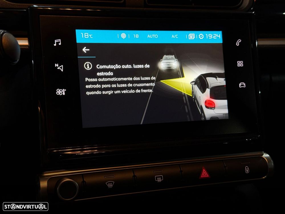 Citroën C3 1.2 PureTech Shine - 27