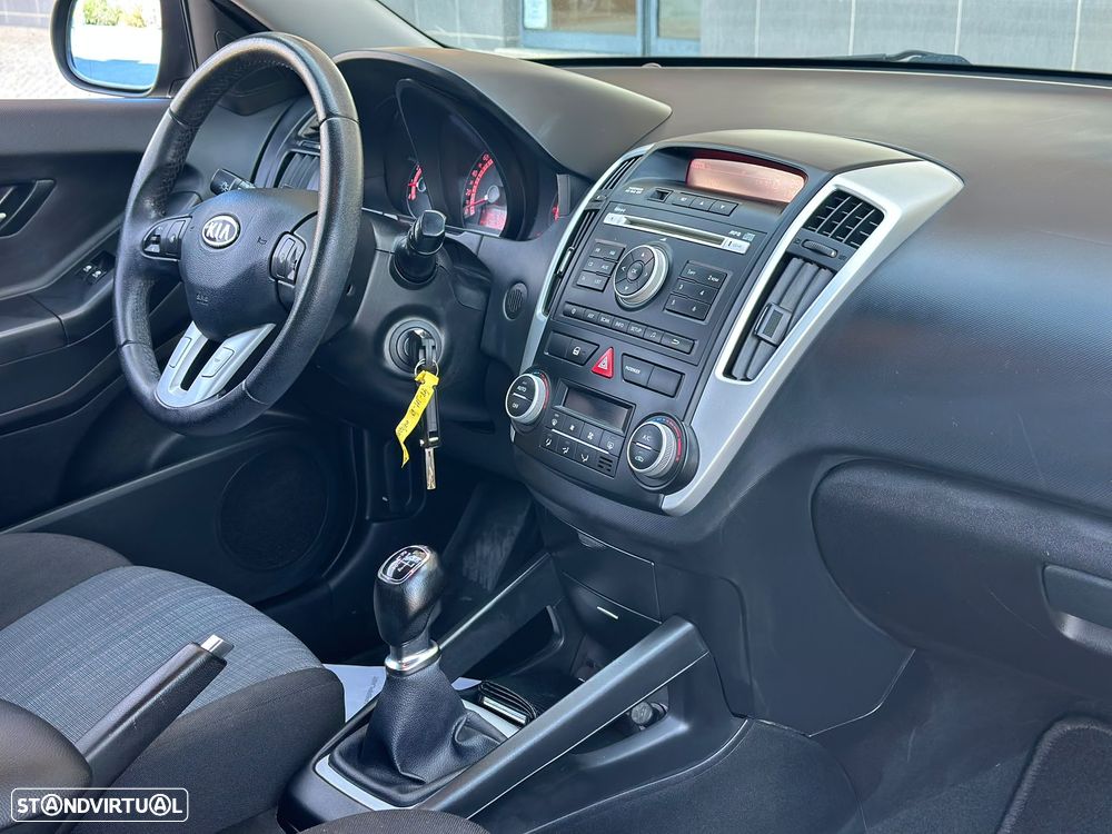 Kia ProCeed - 6