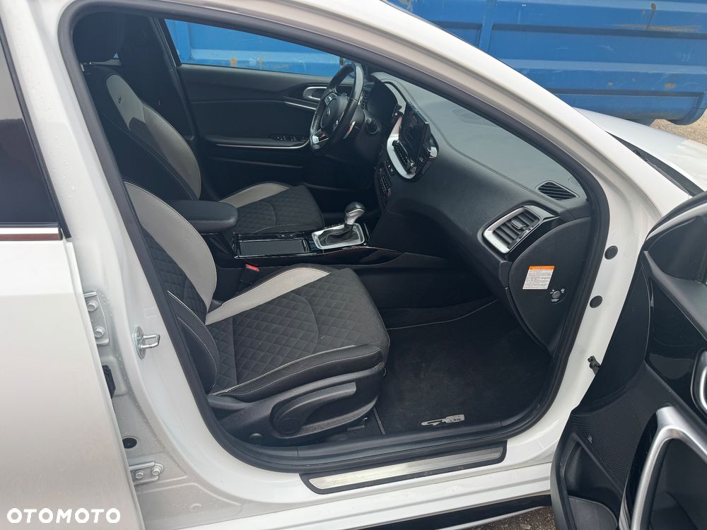 Kia ProCeed 1.6 CRDi Eco-Dynamics+ (48V Mild-Hybrid) DCT7 GT LINE - 13