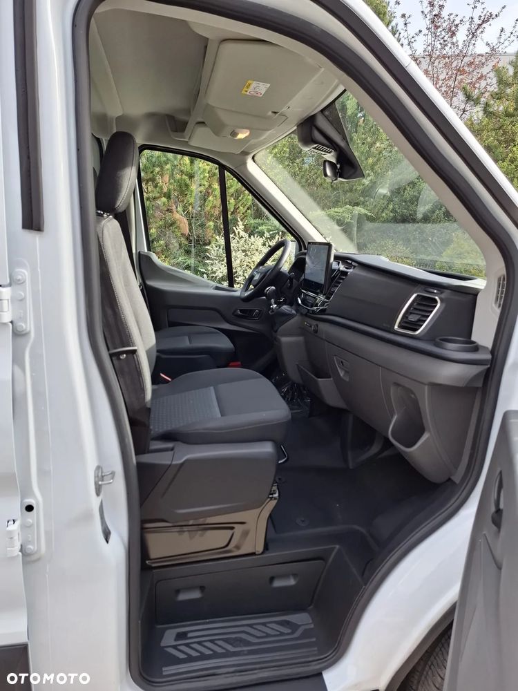 Ford Transit - 11