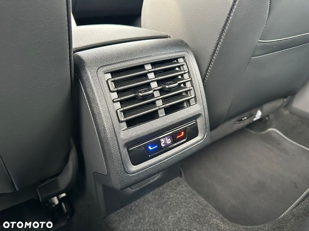Volkswagen Golf 1.5 TSI EHybrid PHEV 150kW Life Plus DSG - 27
