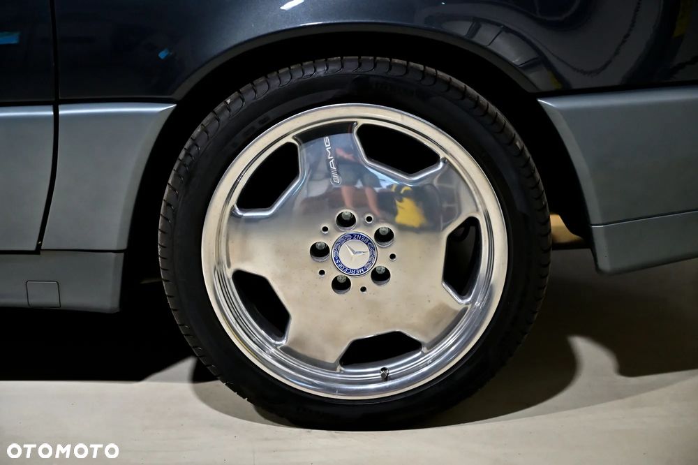 Mercedes-Benz SL - 37