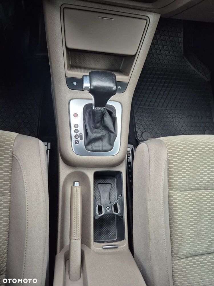 Volkswagen Golf Plus 2.0 TDI DPF DSG Team - 28