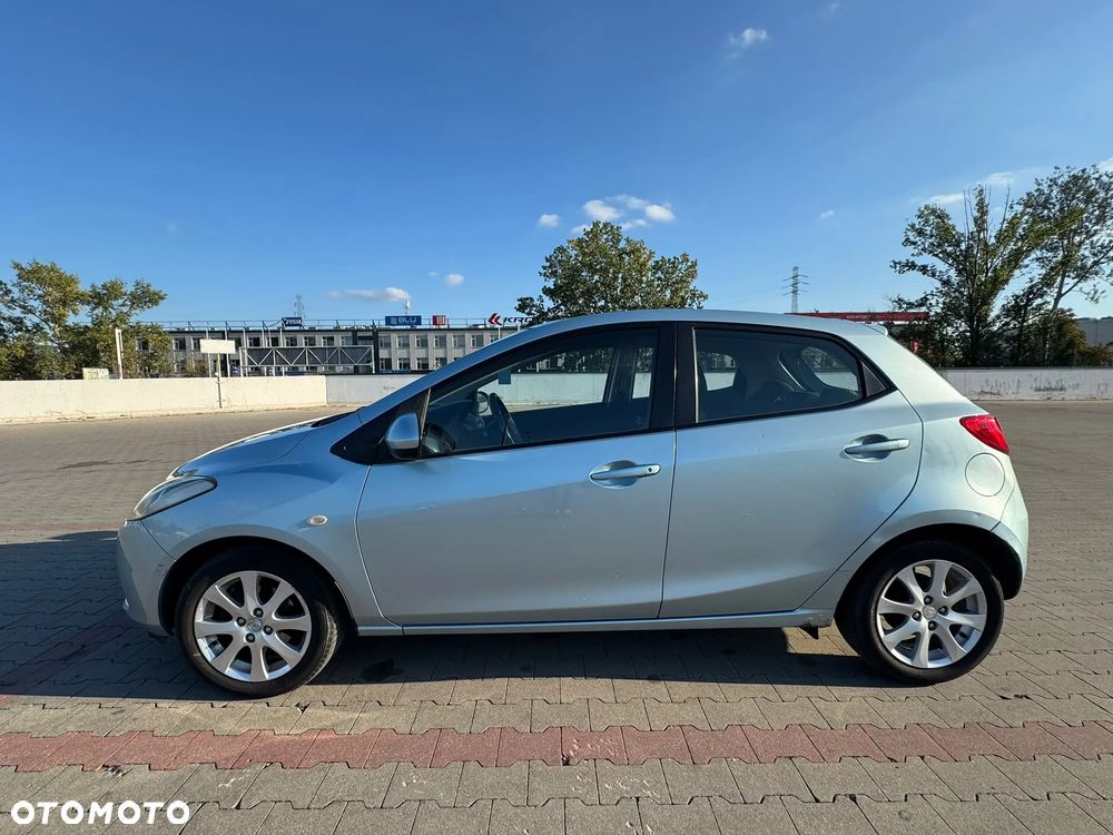 Mazda 2 - 5