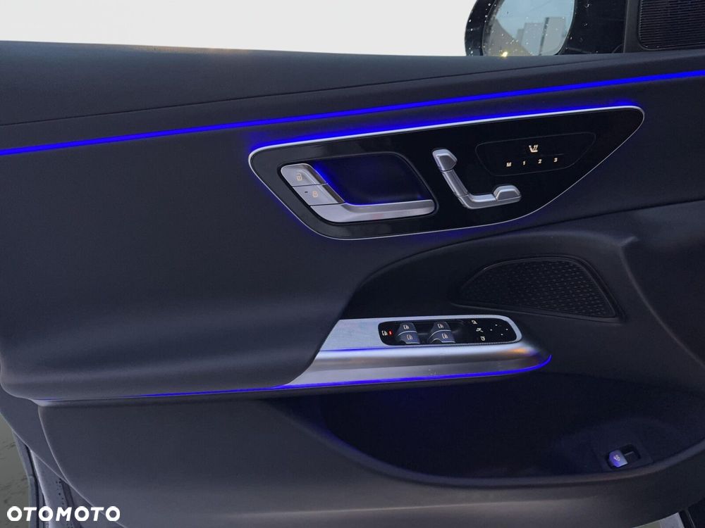 Mercedes-Benz Klasa E - 19