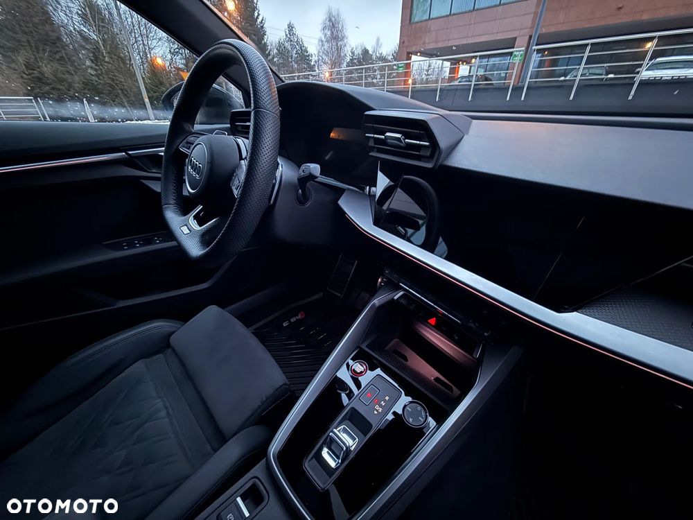 Audi RS3 Sportback - 19