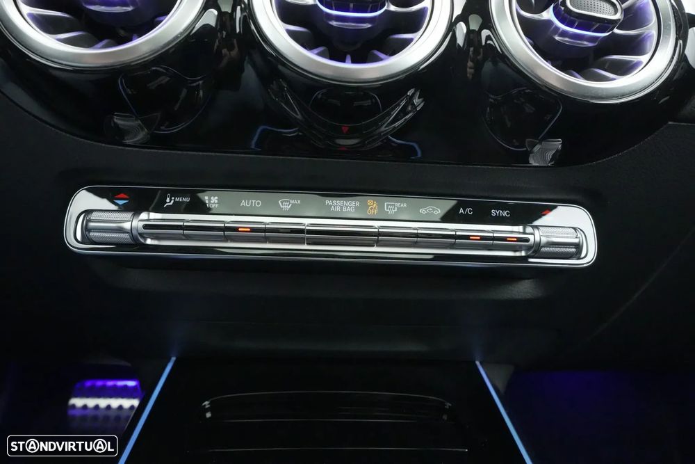 Mercedes-Benz GLA 200 AMG Line - 27