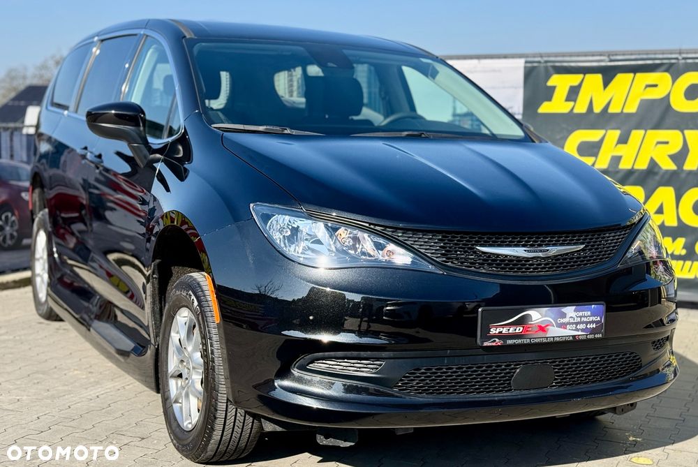 Chrysler Pacifica - 3