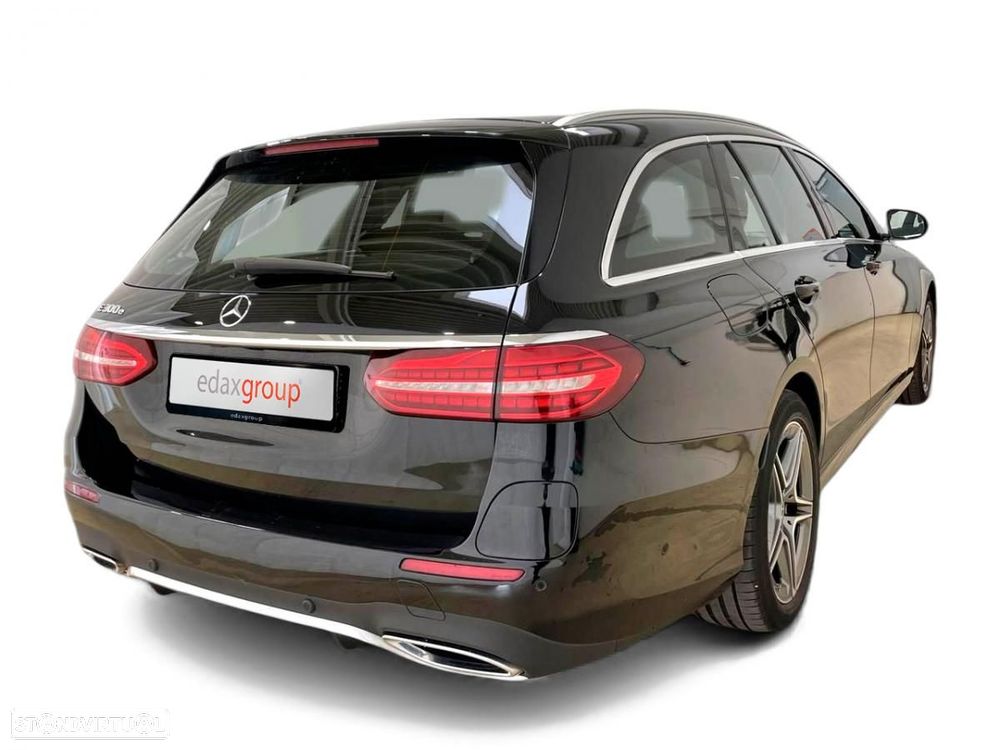 Mercedes-Benz E 300 e Station 9G-TRONIC AMG Line - 2