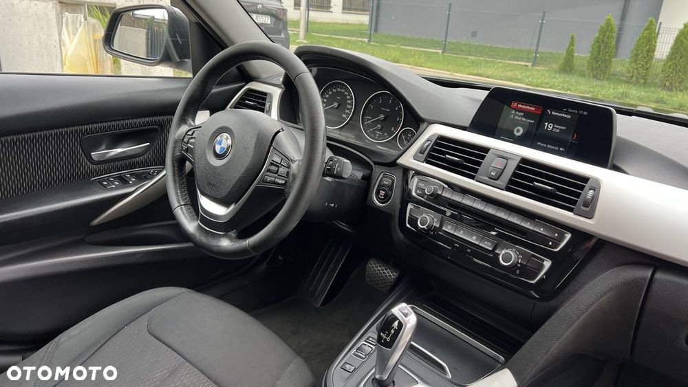 BMW Seria 3 318d Advantage - 13