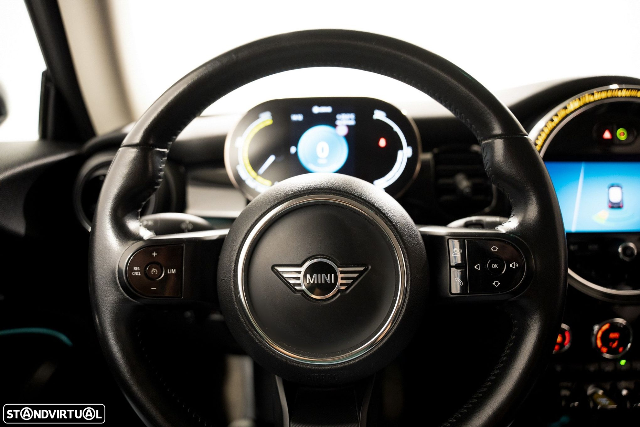 MINI 3 Portas Cooper SE Premium Essential - 11