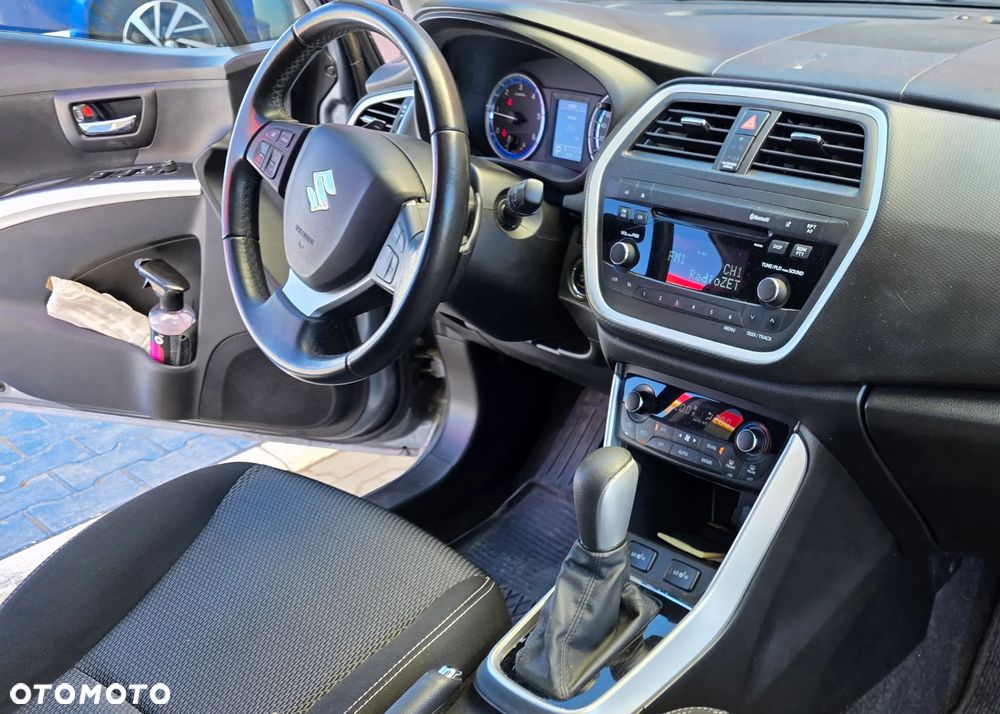 Suzuki SX4 S-Cross 1.6 DDiS TCSS 4x4 Comfort+ - 14
