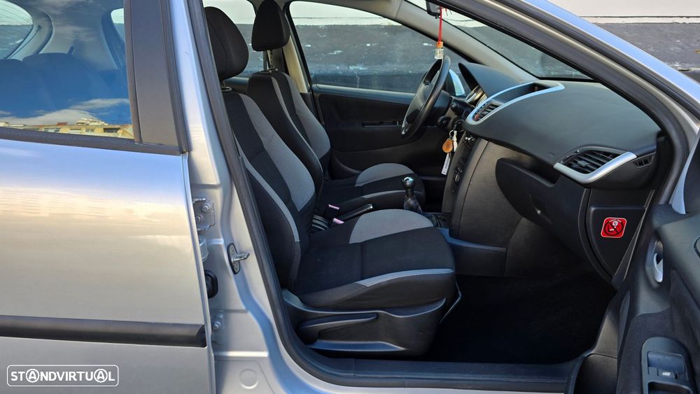Peugeot 207 1.4 HDi Urban - 22