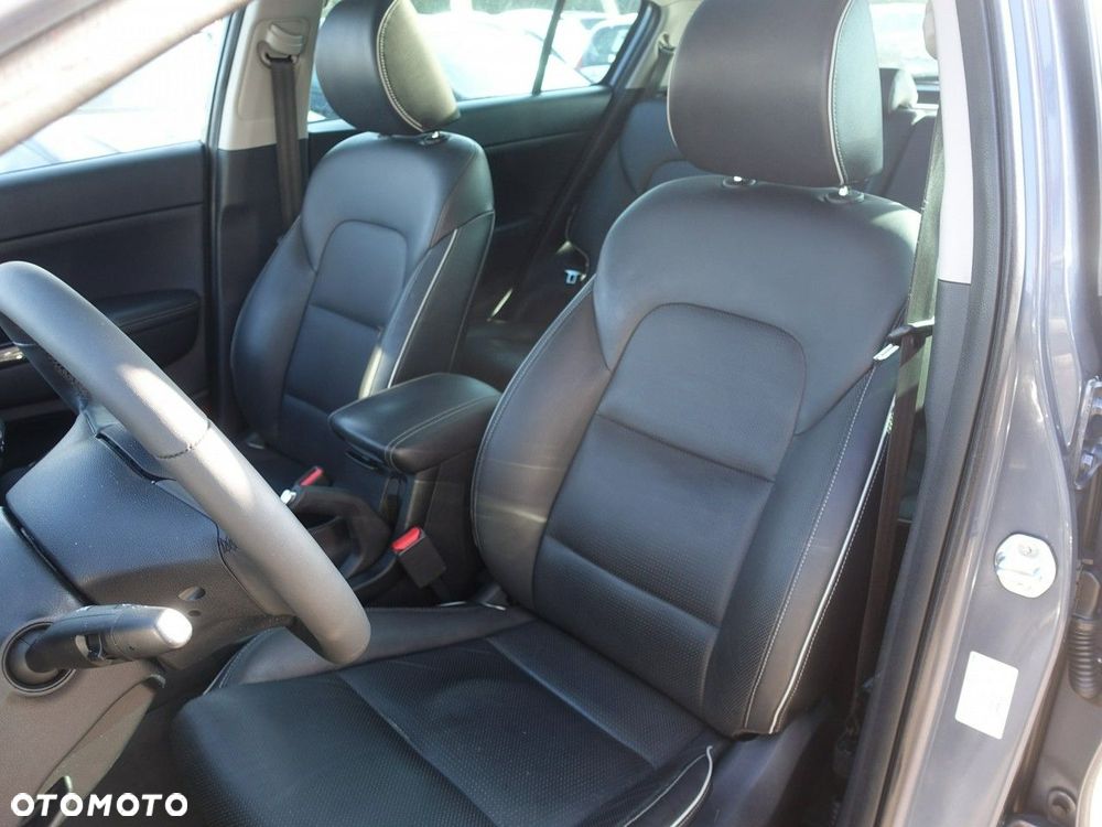 Kia Sportage - 10