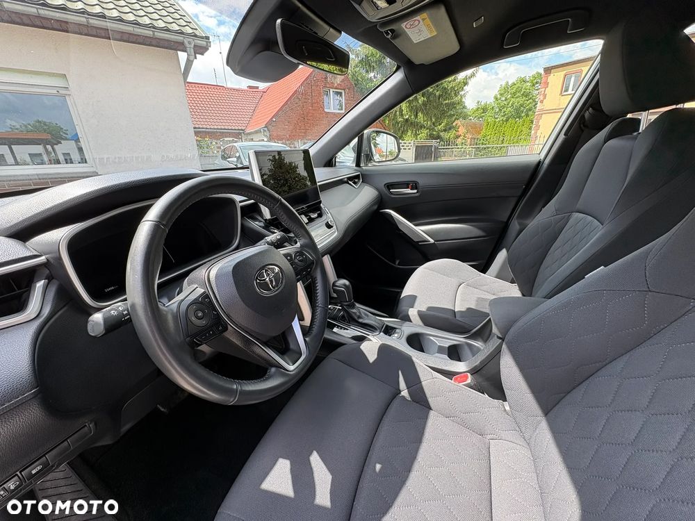 Toyota Corolla Cross - 10