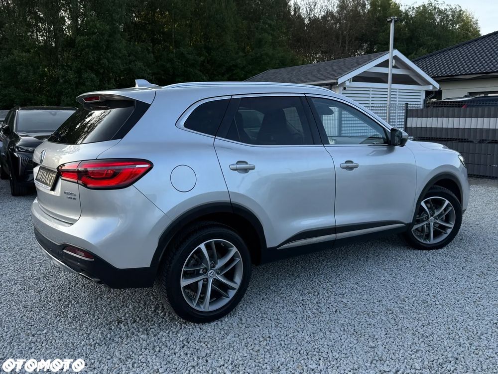 MG EHS PHEV Luxury - 16