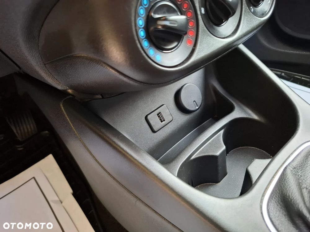 Opel Corsa 1.2 Enjoy - 24