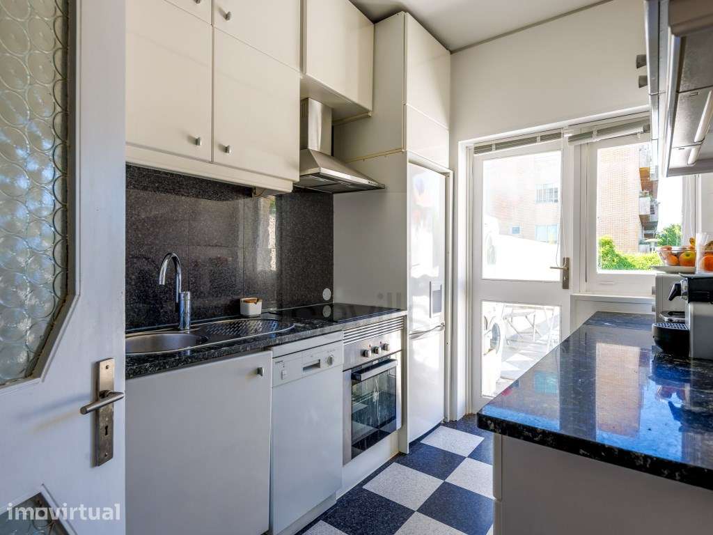 Apartamento T2 com Excelente Terraço de 60m² no Porto - Grande imagem: 5/16