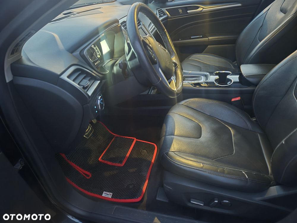 Ford Fusion - 9