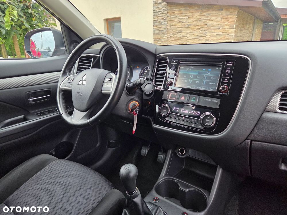 Mitsubishi Outlander - 7