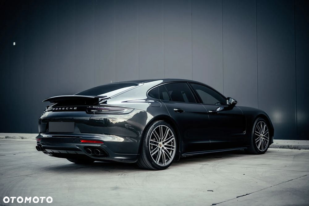 Porsche Panamera 4 - 5
