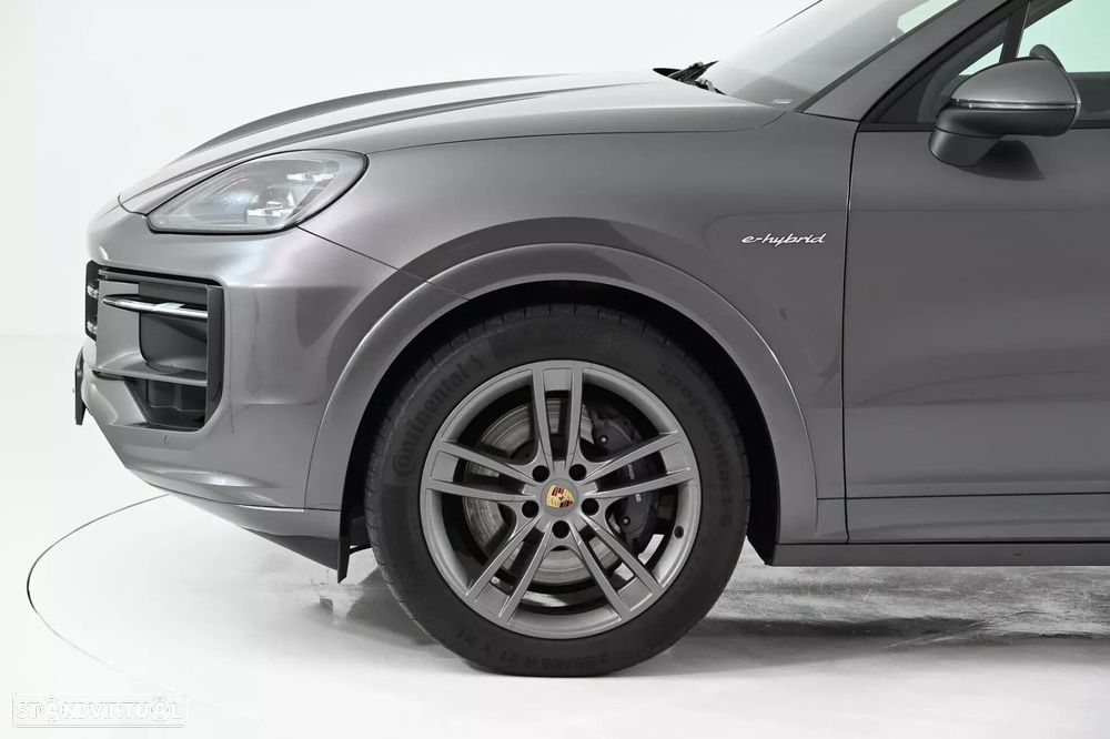 Porsche Cayenne - 16