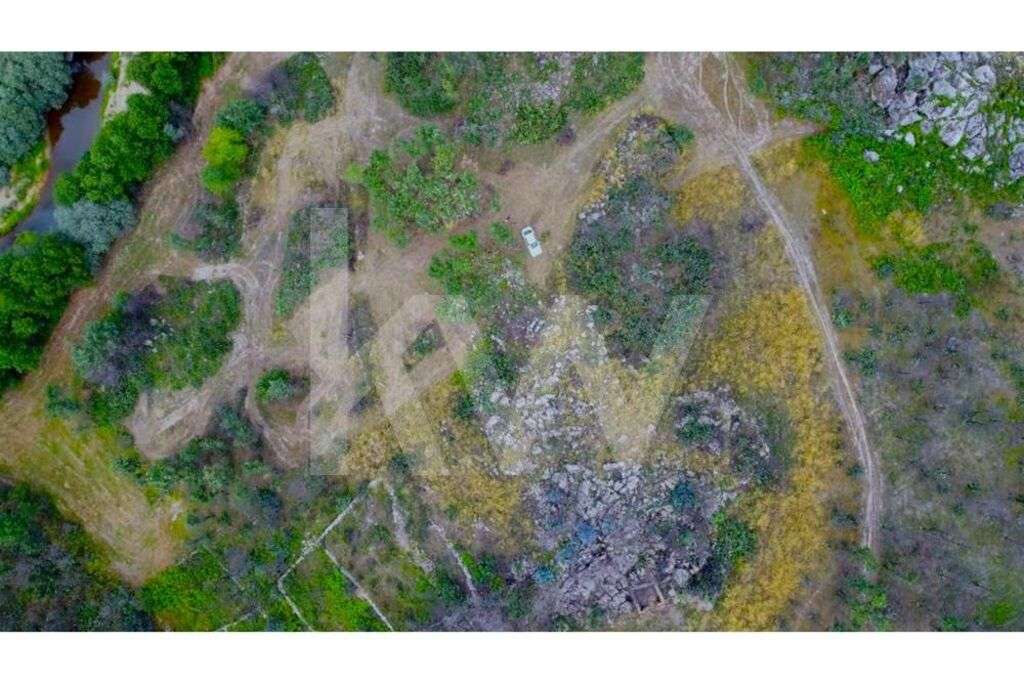 Terreno Rústico com palheiro -  Fatela | a 10 minutos do Fundão - Grande imagem: 3/13