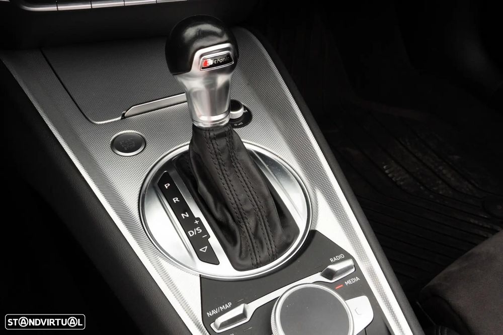 Audi TT Roadster - 11