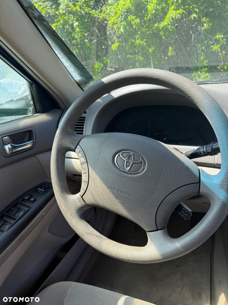 Toyota Camry 2.4 SE - 23