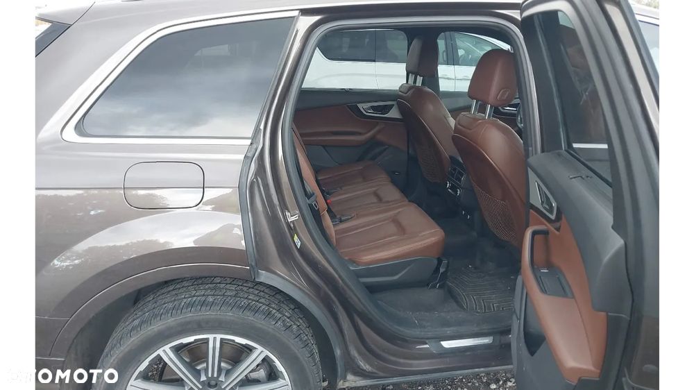 Audi Q7 - 13