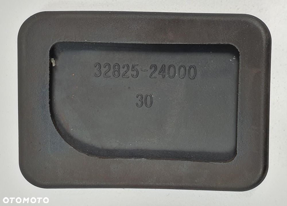 GUMA NAKŁADKA NA PEDAŁ HYUNDAI i10 II 32825-24000 - 3