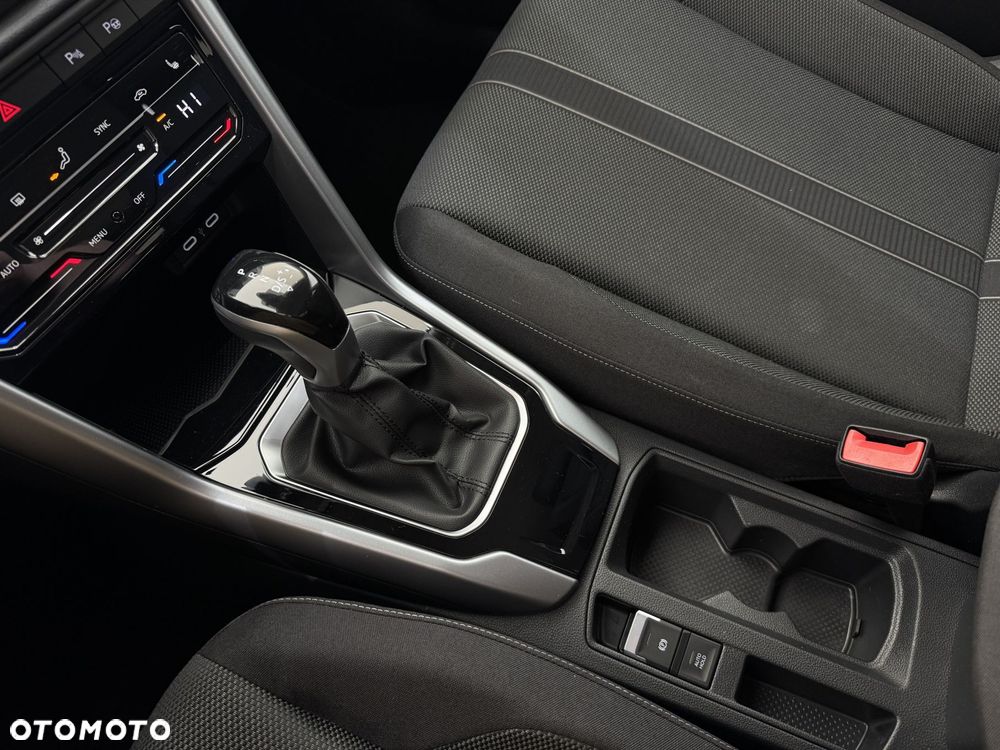 Volkswagen T-Roc - 24