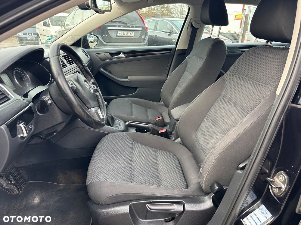 Volkswagen Jetta 1.2 TSI BlueMotion Technology Trendline - 15