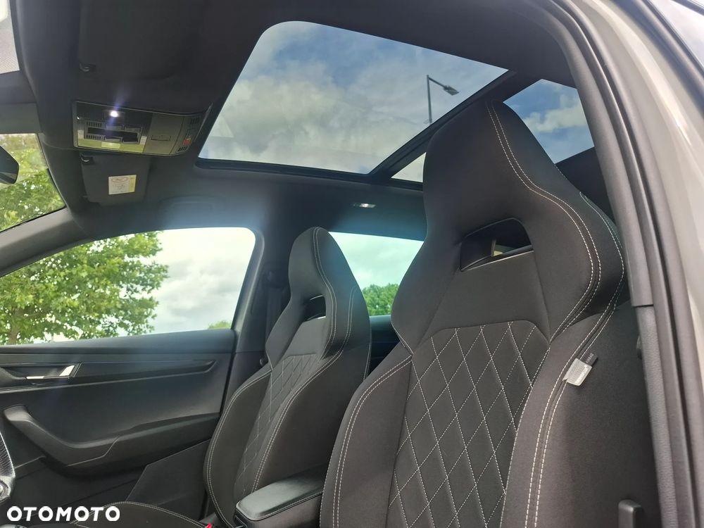 Skoda Karoq 2.0 TDI SCR 4x4 DSG Sportline - 37