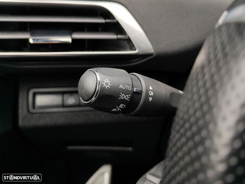 Peugeot 3008 1.6 Hybrid GT e-EAT8 - 15