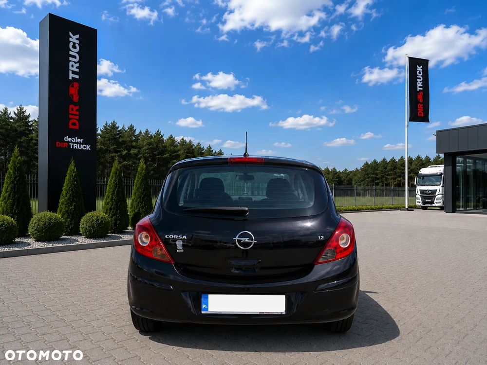 Opel Corsa 1.2 16V Cosmo - 6