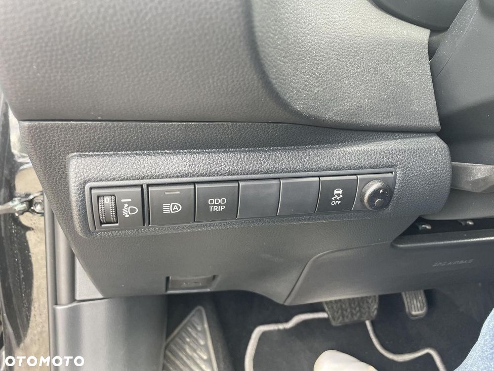 Toyota Corolla 1.8 Hybrid Comfort - 17