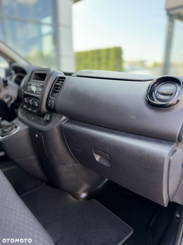 Opel Vivaro - 22