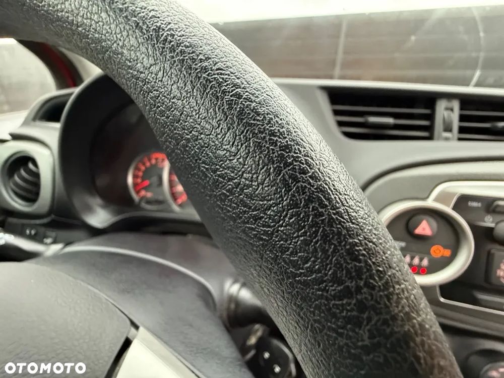 Toyota Yaris 1.0 VVT-i - 13