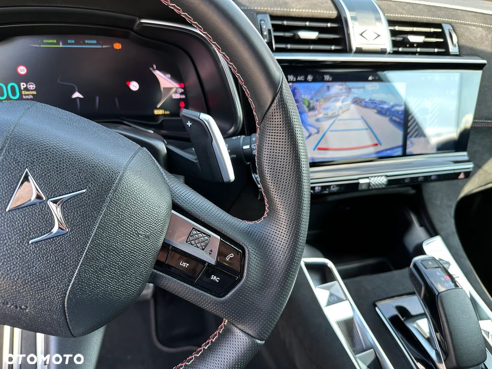 DS Automobiles DS 7 Crossback - 12