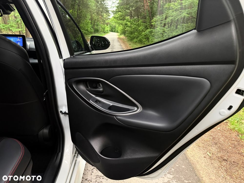 Toyota Yaris Hybrid 1.5 Executive - 28