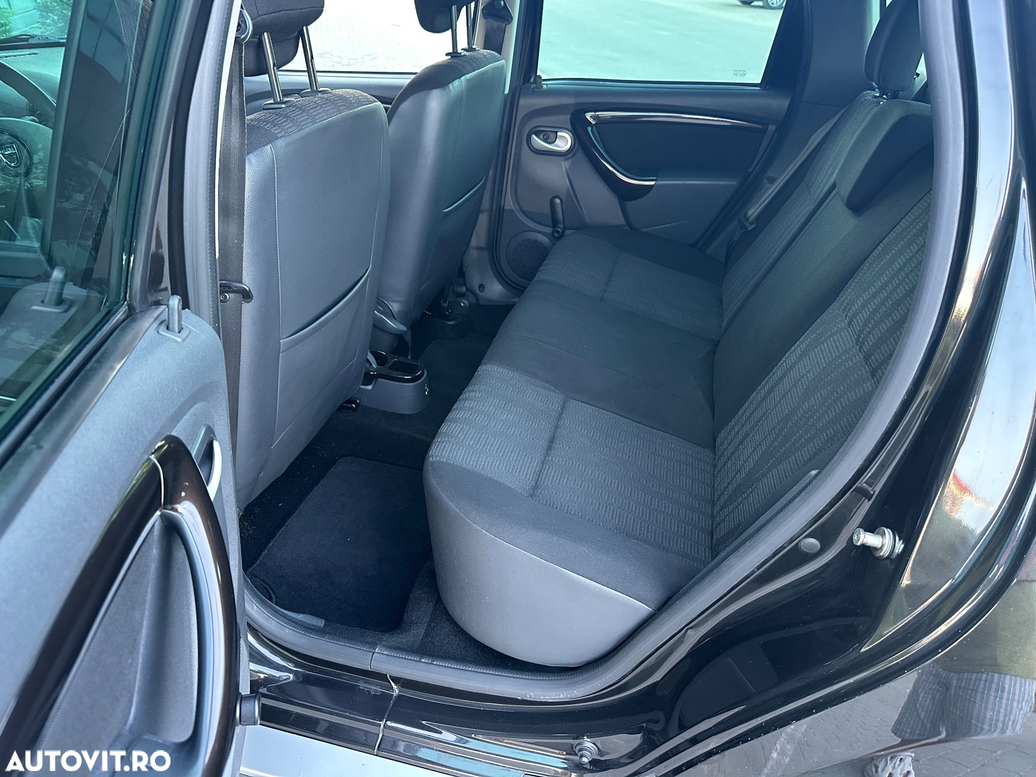 Dacia Duster 1.5 dCi 4x2 Laureate - 37