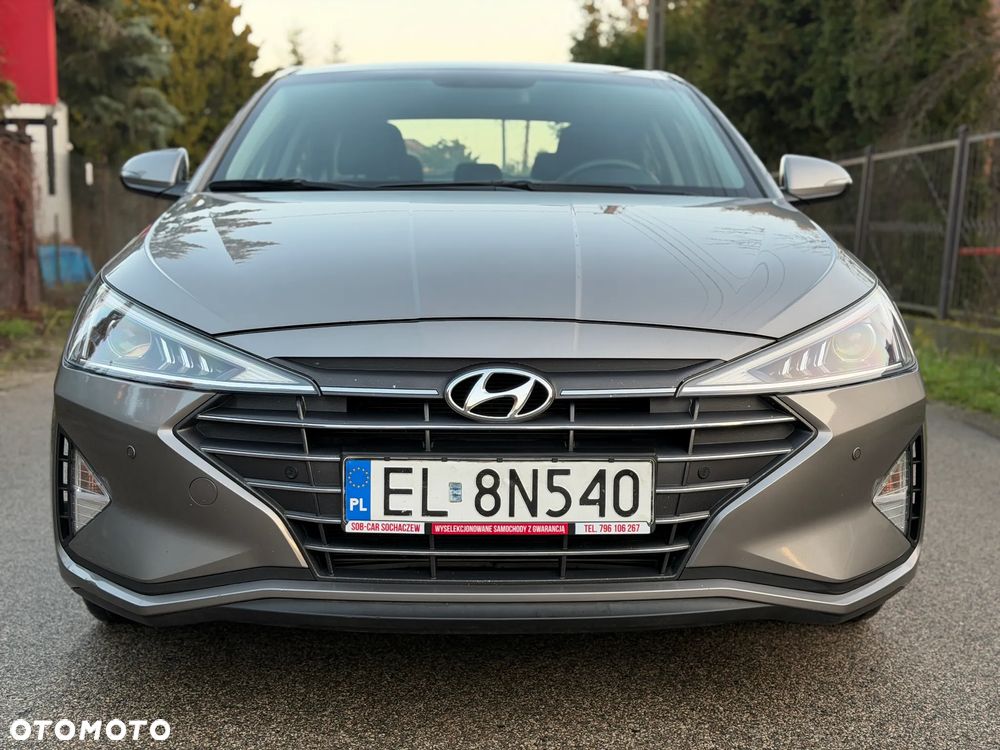 Hyundai Elantra 1.6 Comfort - 2