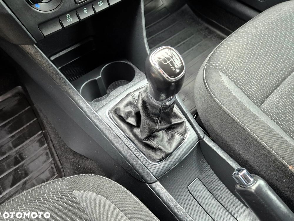 Skoda RAPID 1.2 TSI Ambition - 14