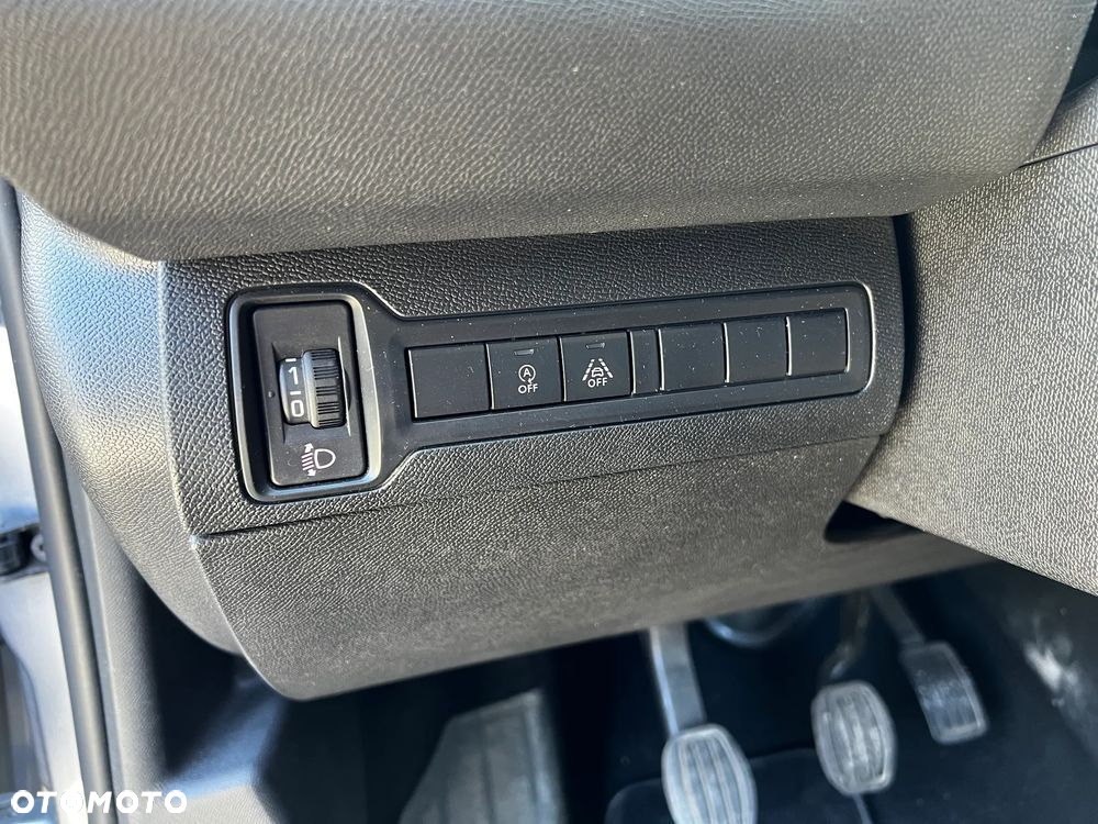 Peugeot 308 1.2 PureTech Business Line S&S - 19